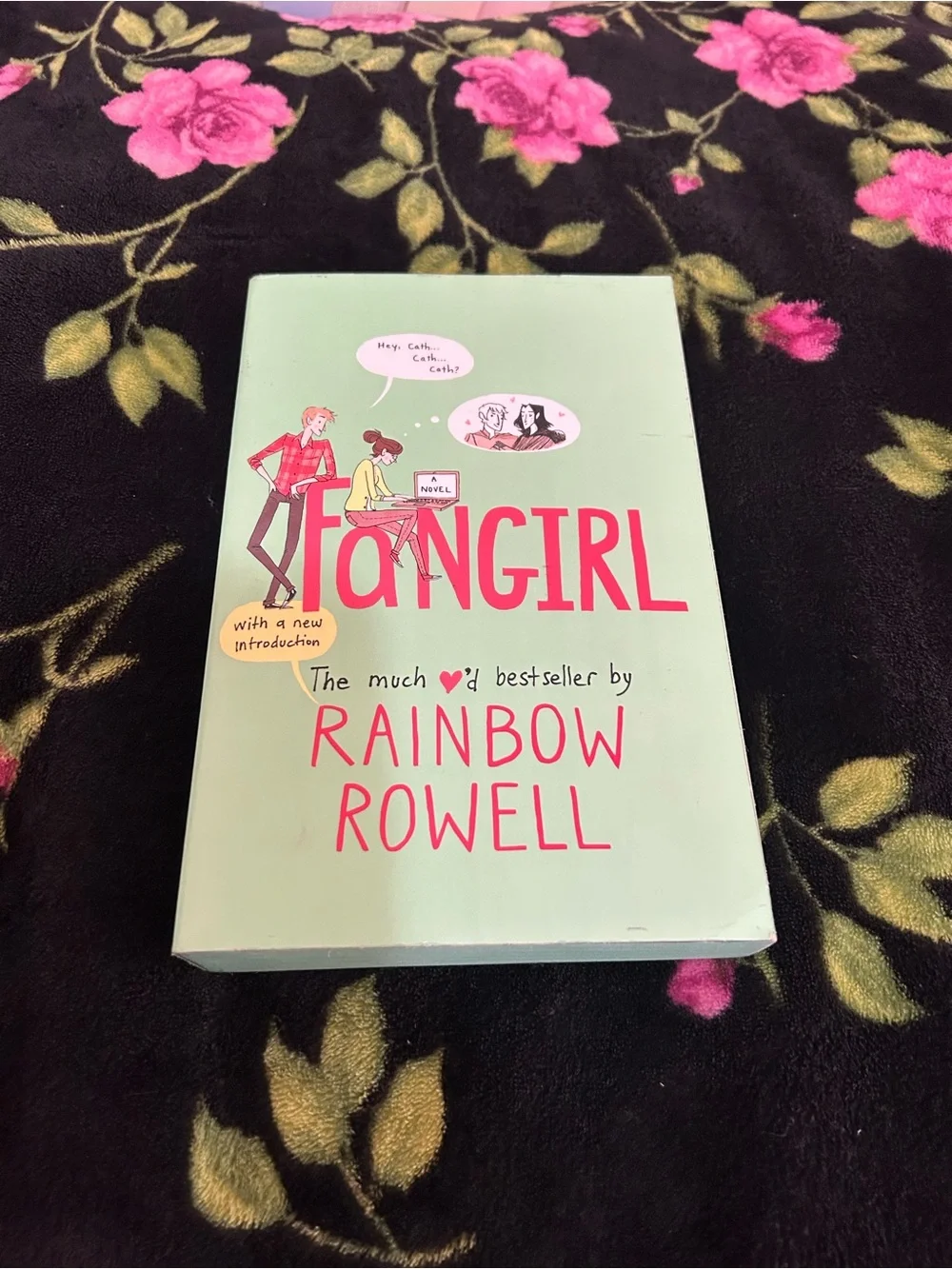 Fangirl by - Rainbow Rowell Mint Cover